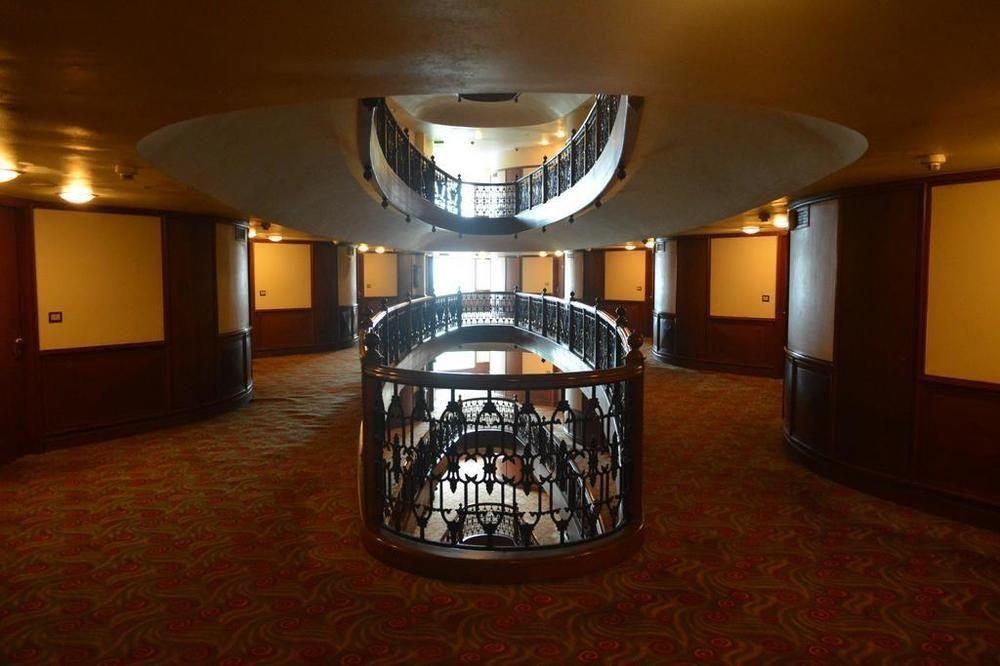 The Orchid Hotel Mumbai Vile Parle Exteriör bild Interior of the hotel