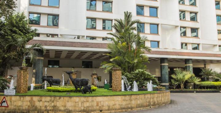 The Orchid Hotel Mumbai Vile Parle Exteriör bild The Taj Bengal